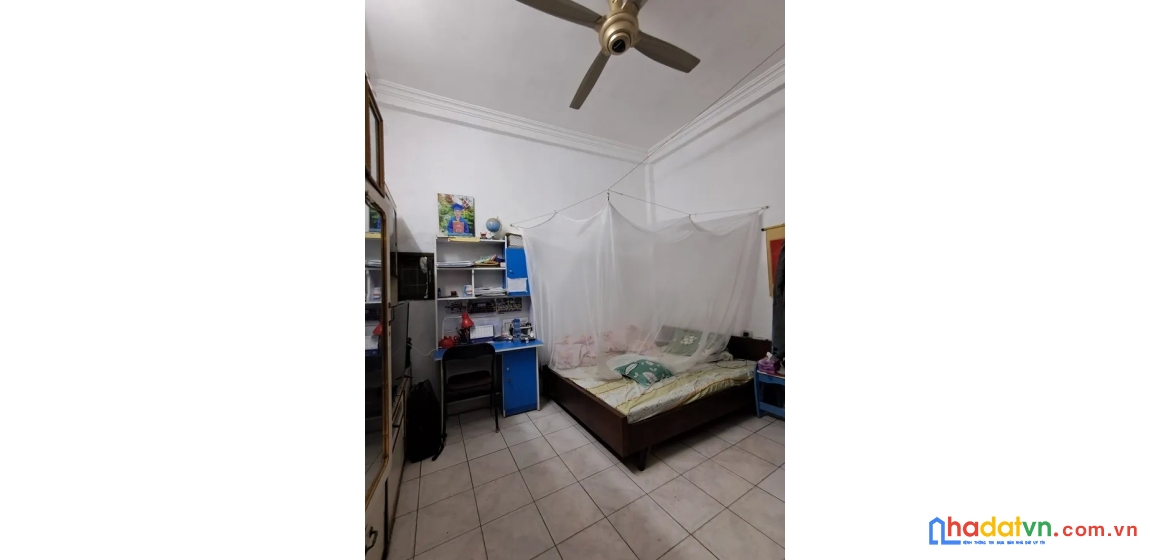 Bán nhà cát linh. đống đa. cách 1 nhà ra phố. dt 54m2. mt 2,6m. 4 tầng. giá 13,8 tỷ.
