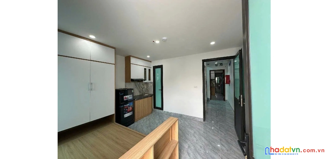 Bán nhà đường láng. đống đa. 7 tầng thang máy. dt 48m2. mt 4. giá 16,2 tỷ.