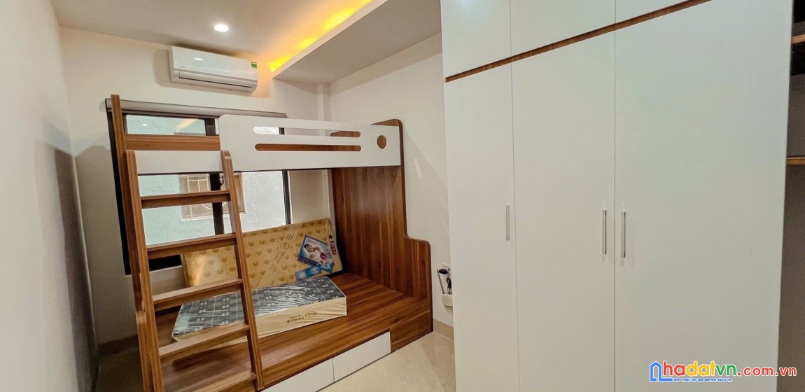 Bán nhà phố bạch mai, hai bà trưng 68m, 6 tầng. giá: 17.9 tỷ. lh: 0937158386