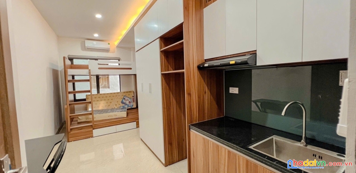 Bán nhà phố bạch mai, hai bà trưng 68m, 6 tầng. giá: 17.9 tỷ. lh: 0937158386