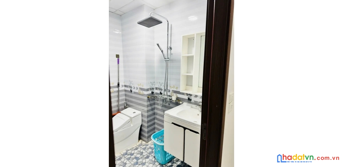 Bán nhà an dương vương. tây hồ. 6 tầng thang máy. ô tô. dt 63m2. mt 5m. giá 15.5 tỷ.