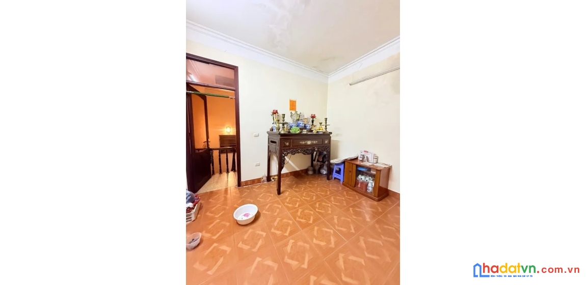 Bán nhà hào nam. đống đa. dt 42m2. mt 4,1m. 4 tầng. giá 8,86 tỷ. 