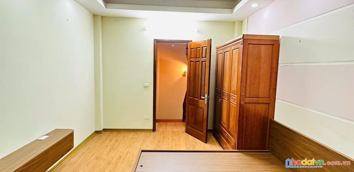 Nhà phân lô đường cầu giấy - nở hậu - ngõ thông - 32m2x5t - giá 7.9tỷ
