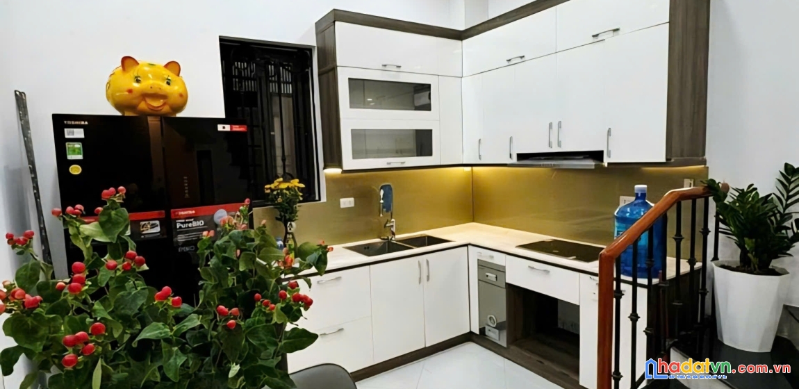 Cực hiếm nhà đẹp đội cấn ngõ thông ô tô đỗ cổng mặt tiền rộng 45m² x 5 tầng hơn 10 tỷ