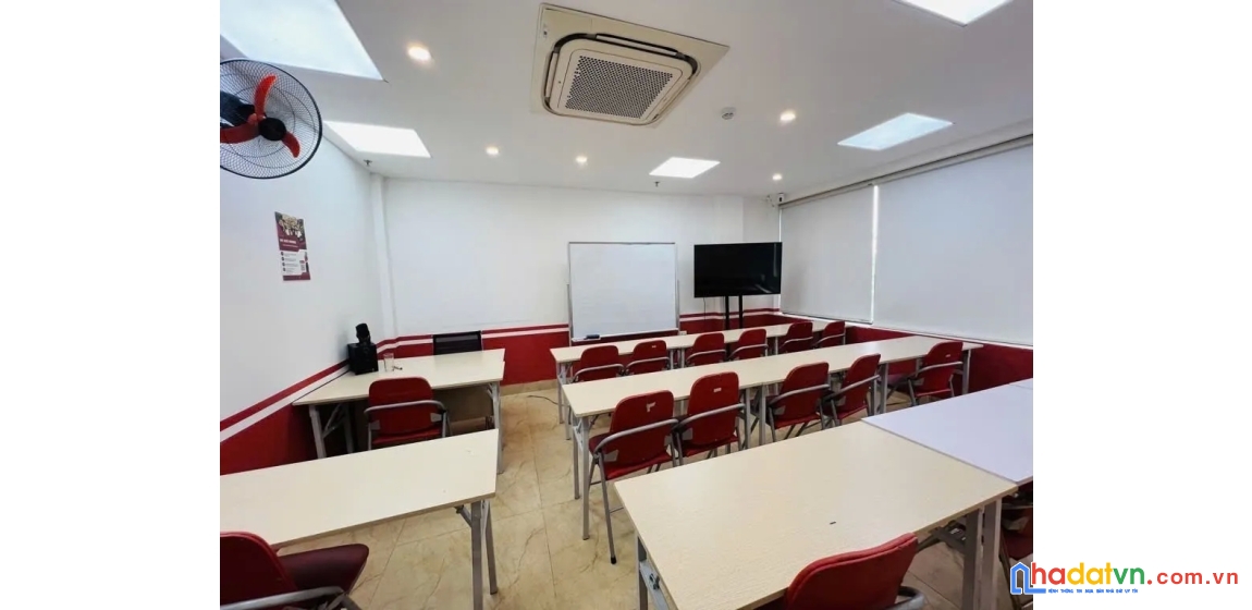 Bán nhà mặt phố trần bình. cầu giấy. thang máy. ô tô. vỉa hè. dt 80m2. mt 5m. giá 46,6 tỷ.