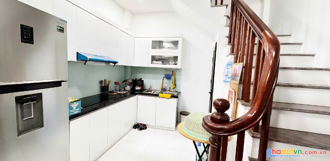 Hiếm nhà đẹp hoàng hoa thám ngõ thông gần phố, ô tô đỗ cổng 