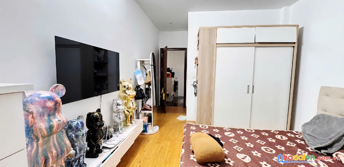 Hiếm nhà đẹp hoàng hoa thám ngõ thông gần phố, ô tô đỗ cổng 