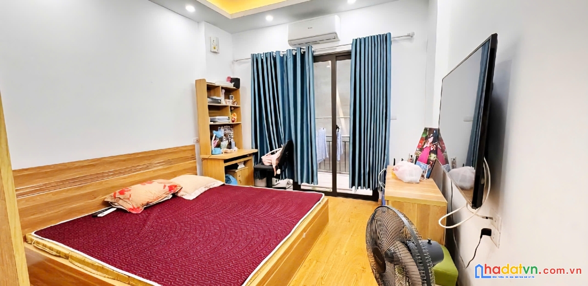 Hiếm nhà đẹp hoàng hoa thám ngõ thông gần phố, ô tô đỗ cổng 