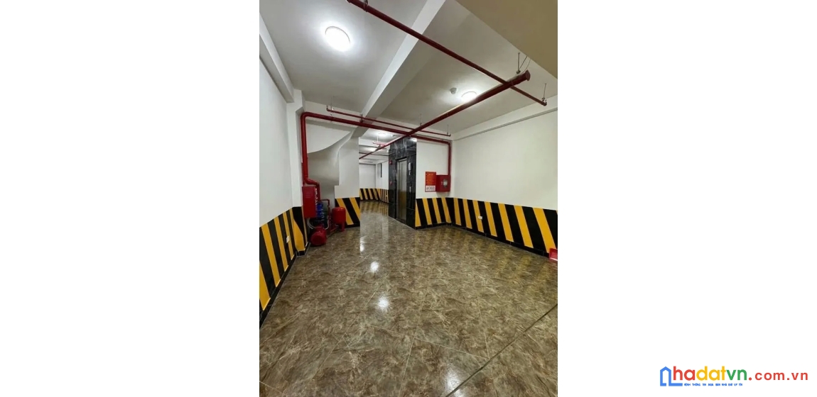 Bán nhà khương thượng. đống đa. 8 tầng thang máy. dt 50m2. mt 4m. giá 15.9 tỷ.