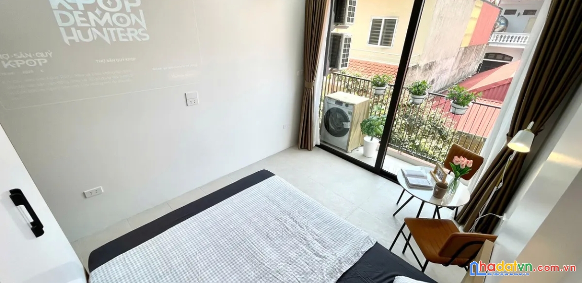 Bán nhà hoàng quốc việt. cầu giấy. 9 tầng thang máy. ô tô. dt 90m2. mt 6m. giá 40,3 tỷ.