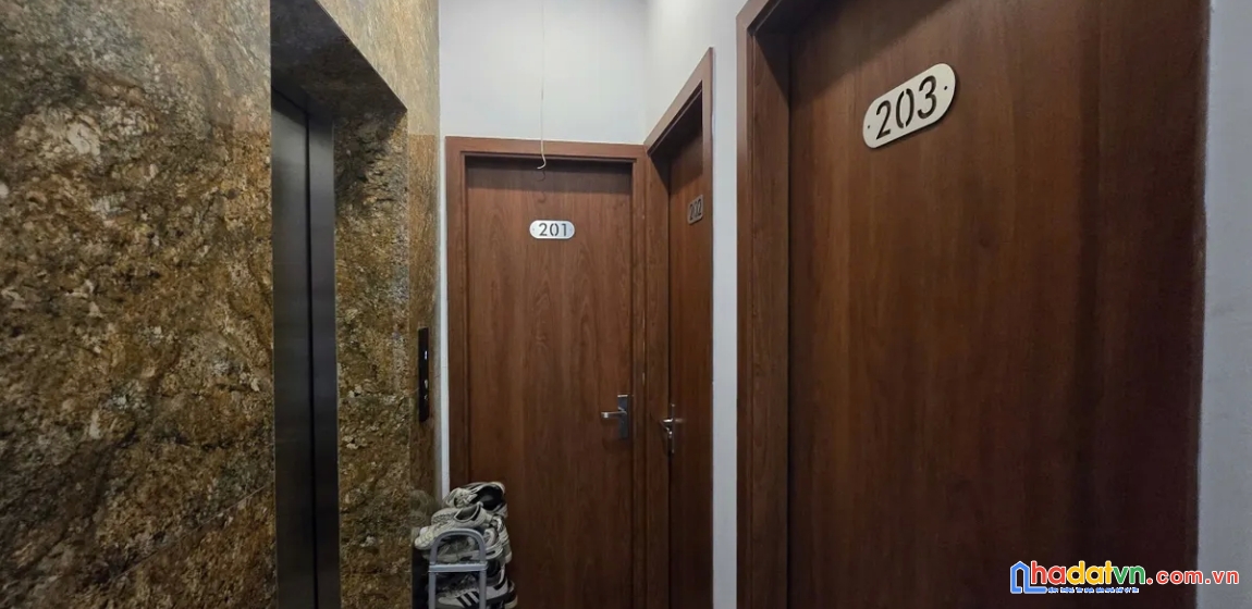 Bán nhà nguyễn khang. cầu giấy. 6 tầng thang máy. dt 78m2. mt 6,2m. giá 20,4 tỷ.