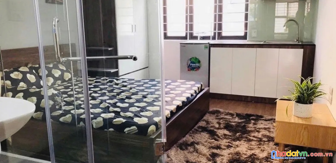 Bán nhà hoàng quốc việt. cầu giấy. 6 tầng thang máy. ô tô. dt 52m2. mt 3,6m. giá 17,4 tỷ.