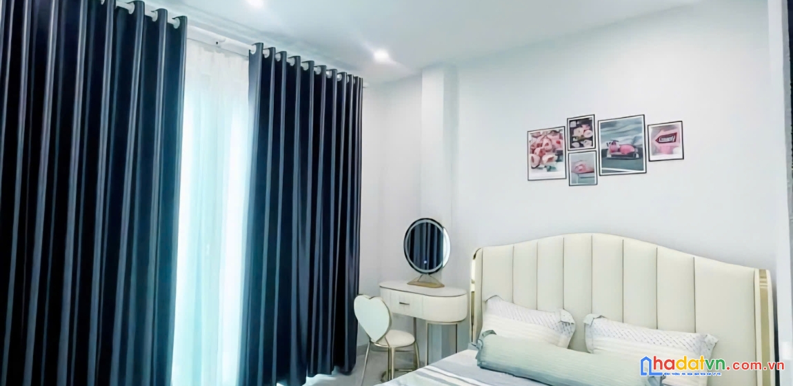 Bán nhà hoàng hoa thám ngõ ô tô thông, gần phố, 44m² x 5 tầng hơn 14 tỷ