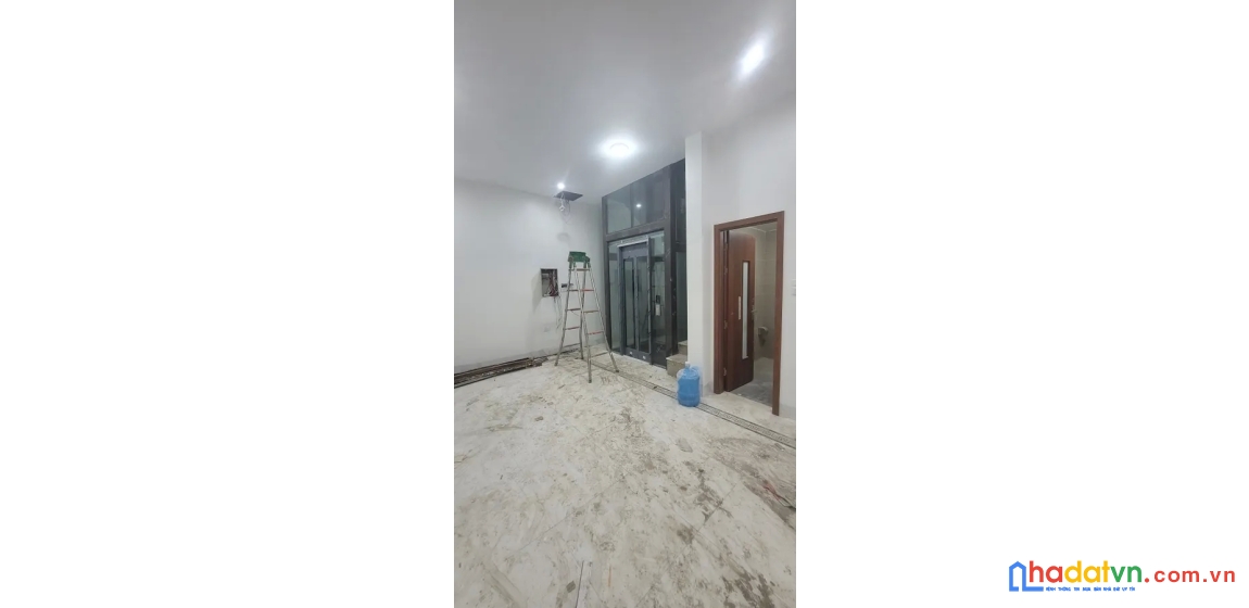 Nhà trần quý cáp. đống đa. thang máy. lô góc. ô tô. vỉa hè. dt 51m2. mt 5,5m. giá 19,7 tỷ.