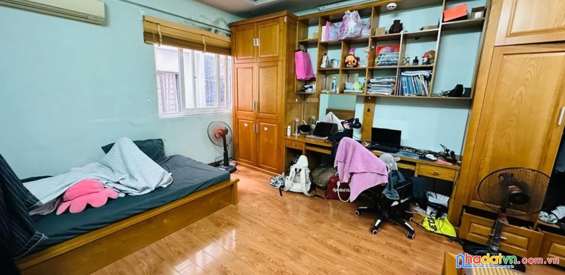 Bán nhà nguyễn khánh toàn. cầu giấy. dt 32m2. mt 5,4m. 6 tầng. giá 9,15 tỷ.