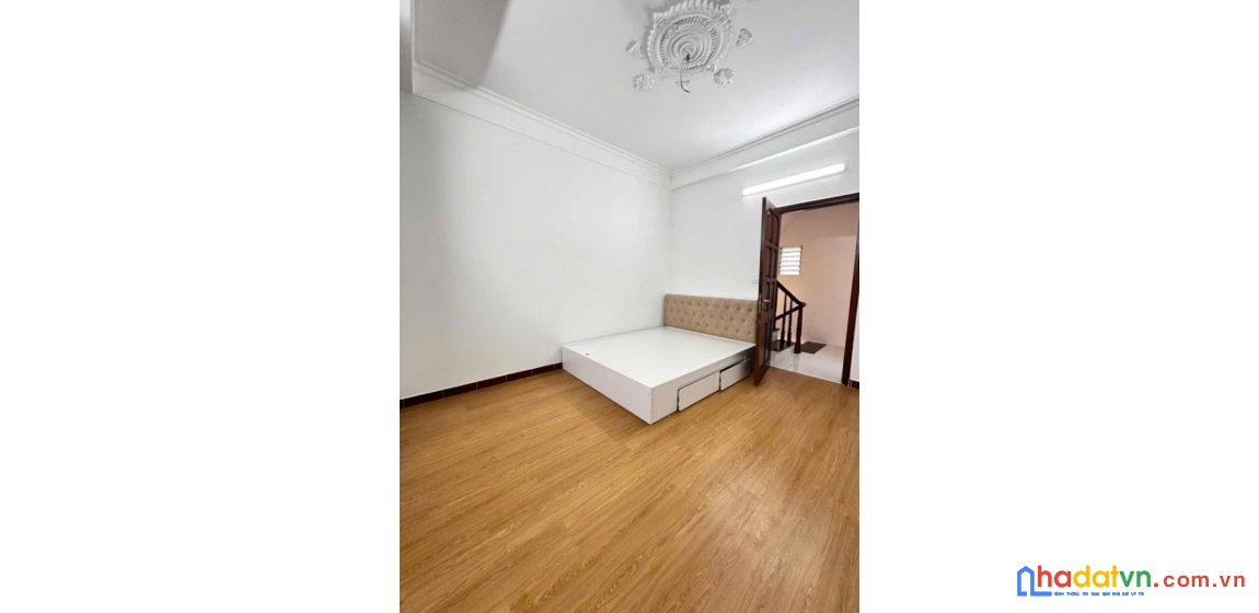 Nhà phân lô đường cầu giấy - oto 5 tạ đỗ cửa - ngõ nông - gần phố - full nội thất - dt 30m2x4t mt4m - 8.5tỷ 
