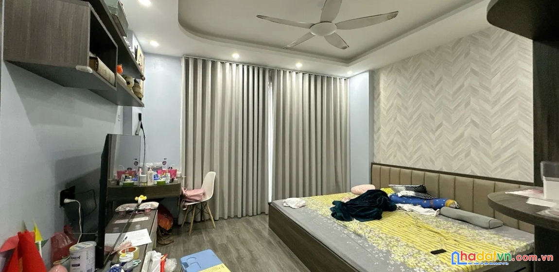 Bán nhà mặt phố đường hoàng mai. 6 tầng thang máy. ô tô. dt 73m2. mt 4,5m. giá 26,4 tỷ.