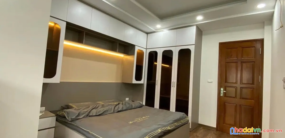 Bán nhà nguyễn chính. hoàng mai. ô tô. dt 51m2. mt 3m. 5 tầng. giá 12,4 tỷ.