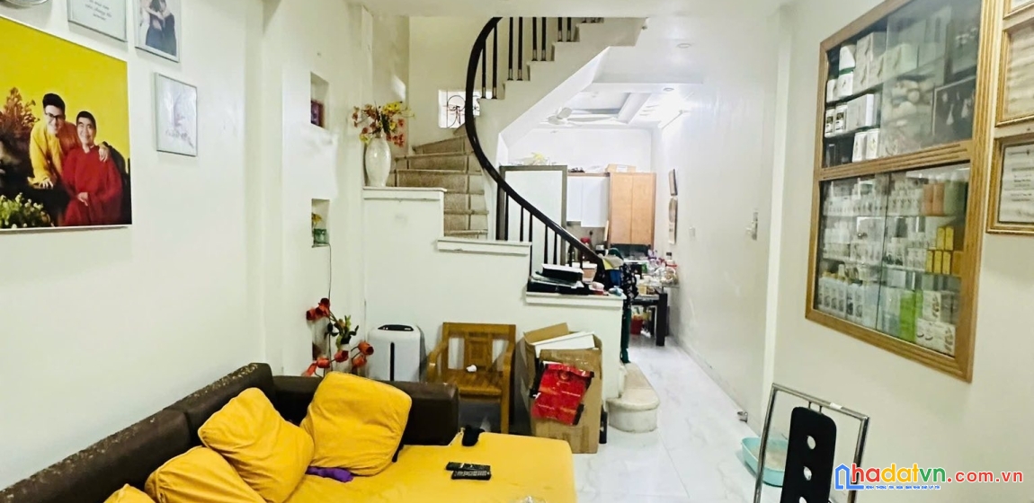 Nhà hoàng quốc việt - phân lô - ngõ thông kd - 36mx5t - 6.5 tỷ