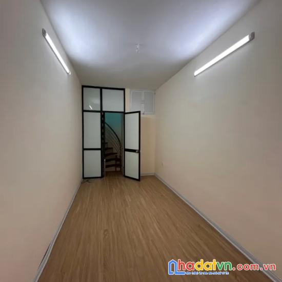 Bán nhà khâm thiên. đống đa. dt 20m2. mt 2,6m. 4 tầng. giá 4,26 tỷ