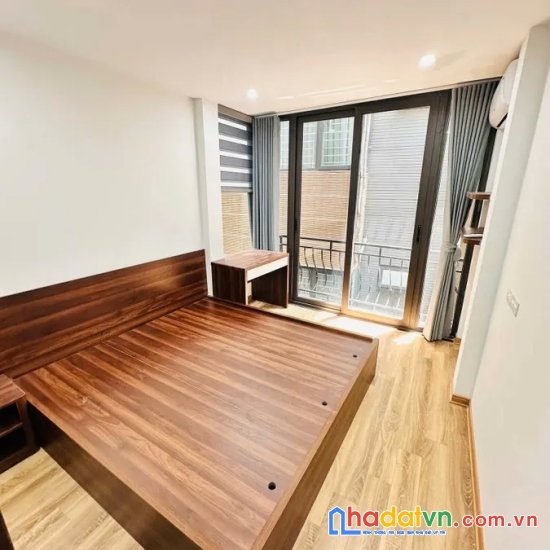 Bán nhà thái hà. đống đa. 6 tầng thang máy. dt 40m2. mt 4.2m. giá 18,7 tỷ. 