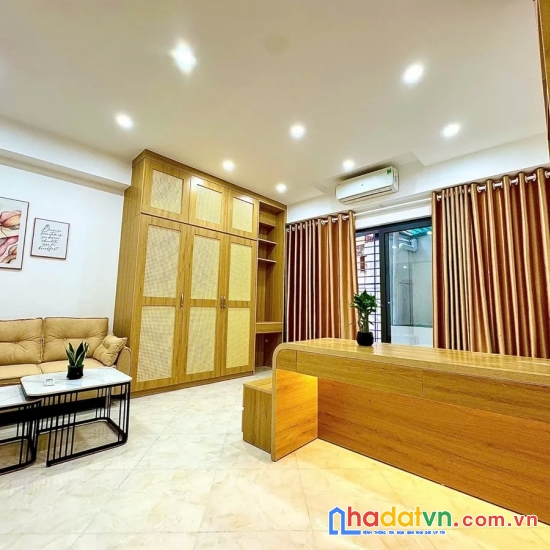 Bán nhà khương trung. thanh xuân. 7 tầng thang máy. ô tô. dt 144m2. mt 4,2m. giá 41,8 tỷ.