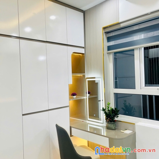 Cần bán căn hộ full đồ mới 100%, ban công đông nam, view hồ, chung cư thanh hà