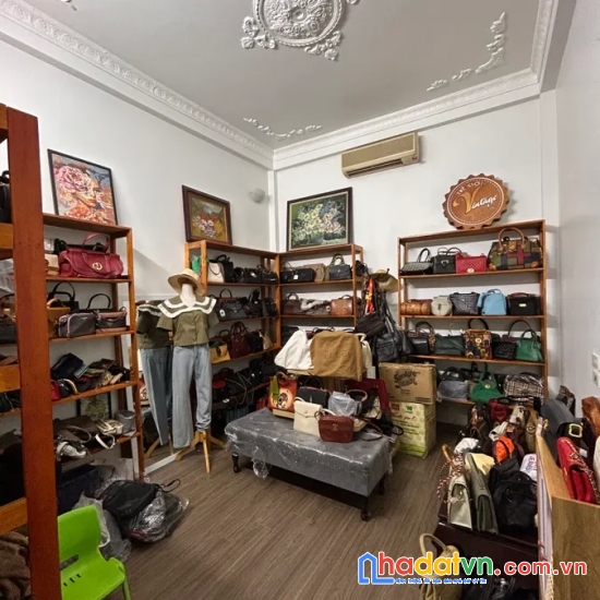 Bán nhà nguyễn phúc lai. đống đa. ô tô. dt 44m2. mt 3,4m. 4 tầng. giá 12,2 tỷ.