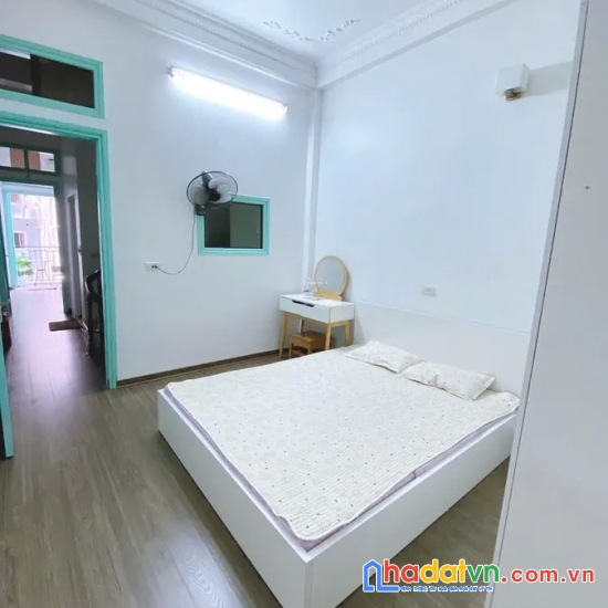 Bán nhà nguyễn phúc lai. đống đa. ô tô. dt 44m2. mt 3,4m. 4 tầng. giá 12,2 tỷ.