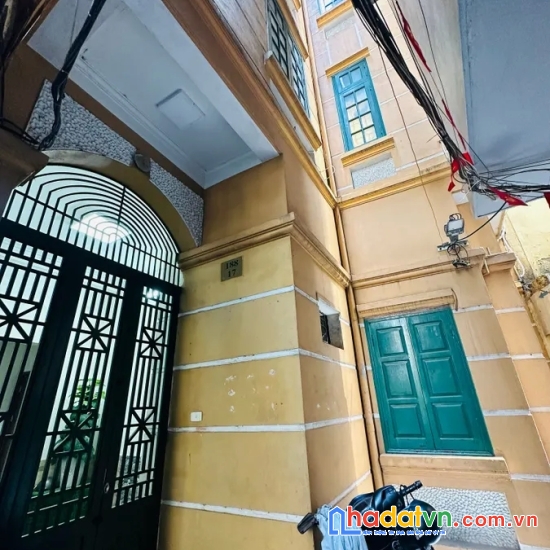 Bán nhà quán thánh. ba đình. dt 131m2. mt 6,8m. 4 tầng. giá 34.5 tỷ.