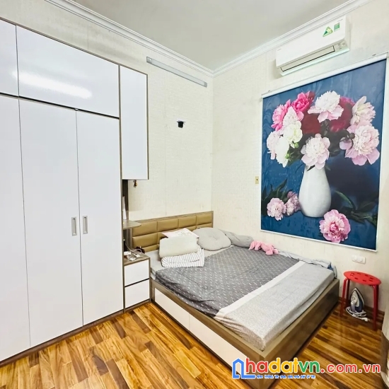 Bán nhà quán thánh. ba đình. dt 131m2. mt 6,8m. 4 tầng. giá 34.5 tỷ.