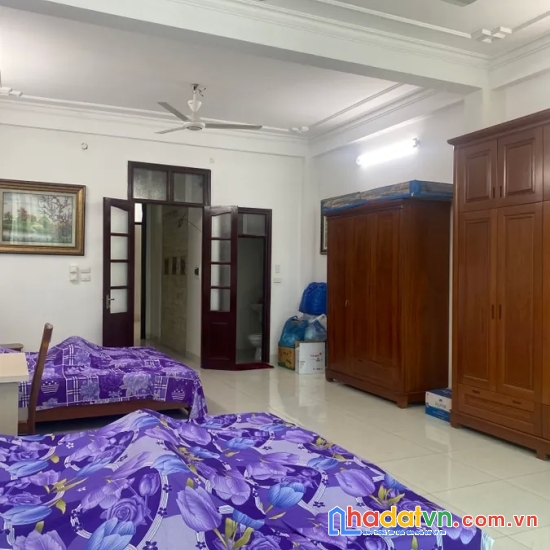 Bán nhà hoàng cầu. đống đa. 6 tầng thang máy. ô tô. vỉa hè. dt 80m2. mt 5m.  giá 43,8 tỷ.
