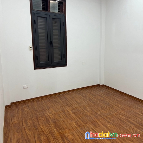 Bán nhà vị trí đẹp nhất cầu giấy-ngõ ô tô thông-đối diện bãi để xe ô tô- đầu tư ccmn-tiện ích đủ