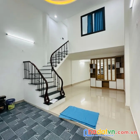 Bán nhà đẹp ở ngay định công hạ. hoàng mai. lô góc. dt 63m2. mt 4. 2 tầng. giá 3,79 tỷ.