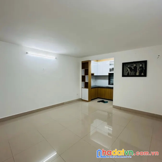 Bán nhà đẹp ở ngay định công hạ. hoàng mai. lô góc. dt 63m2. mt 4. 2 tầng. giá 3,79 tỷ.
