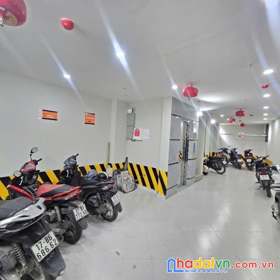 Bán nhà hoàng mai - hoàng văn thụ, 82m, 6 tầng. giá: 18.8 tỷ. lh: 0937158386