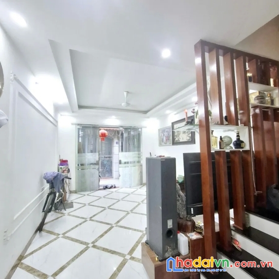 Bán nhà nam dư. hoàng mai. dt 31m2. mt 4,5m. 5 tầng. giá 6,48 tỷ