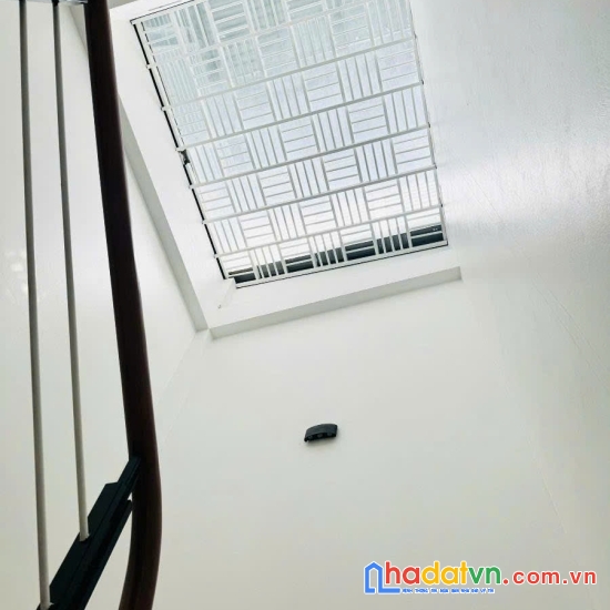 Nhà phân lô nguyễn ngọc vũ - ba gác chạy qua nhà - sát phố 