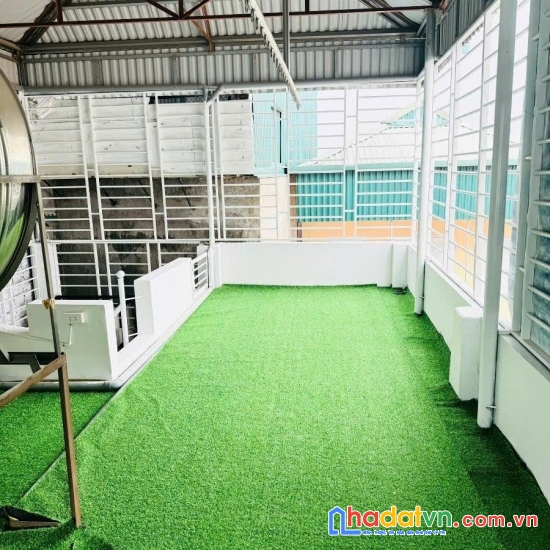 Nhà phân lô nguyễn ngọc vũ - ba gác chạy qua nhà - sát phố 