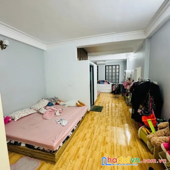 Bán nhà mặt phố nguyễn khoái. hoàng mai. ô tô. dt 107m2. mt 4.3m. 5 tầng. giá 34.3 tỷ.