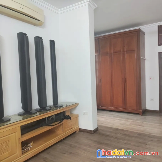 Bán nhà tây sơn. đống đa. lô góc. dt 40m2. mt 4,2m. 4 tầng. giá 7,05 tỷ