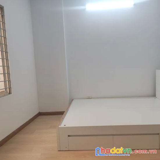 Bán nhà tây sơn. đống đa. lô góc. dt 40m2. mt 4,2m. 4 tầng. giá 7,05 tỷ