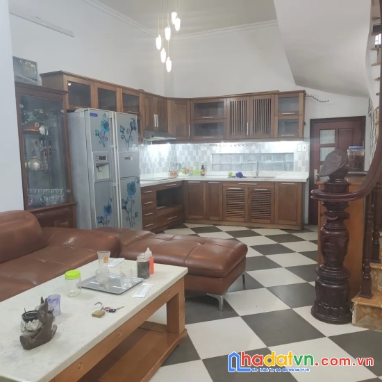 Bán nhà tây sơn. đống đa. lô góc. dt 40m2. mt 4,2m. 4 tầng. giá 7,05 tỷ