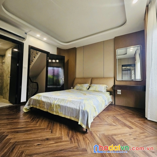 Nhà trần duy hưng - oto 5 tạ qua nhà - thang máy - ngõ thông kd - 49mx5t - mt 7m - 13.3 tỷ 