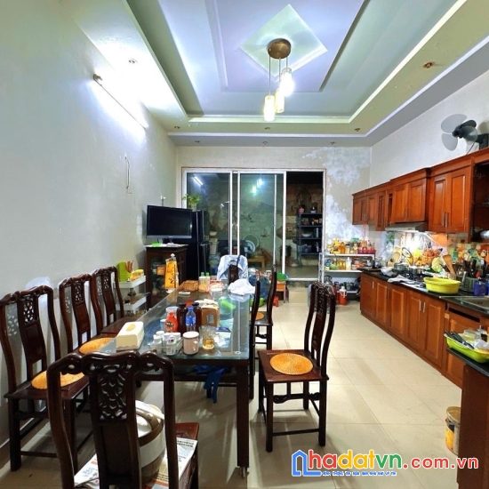 Nhà đường cầu giấy - oto 5 tạ qua nhà - 2 mặt thoáng - ngõ thông kd - 79mx5t - mt 4.3m - 15.2 tỷ 