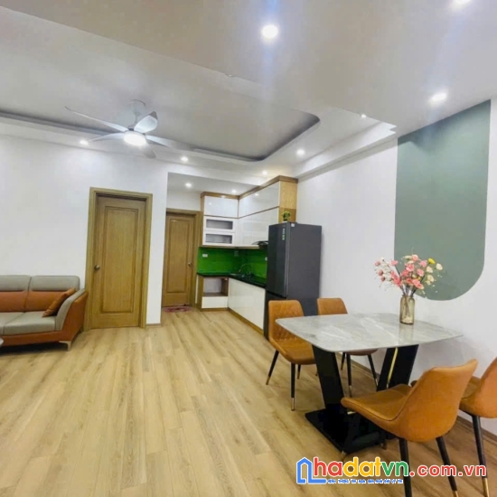 Căn hộ tầng 8, 2 ngủ 2wc, full đồ, view hồ gần trường xanh tuệ đức, chung cư thanh hà