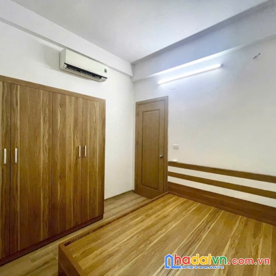 Căn hộ tầng 8, 2 ngủ 2wc, full đồ, view hồ gần trường xanh tuệ đức, chung cư thanh hà