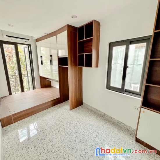 Bán nhà giáp bát. hoàng mai. 7 tầng thang máy. dt 97m2. mt 5,6m. giá 22,8 tỷ.