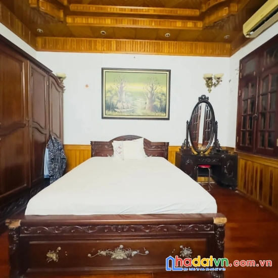 Bán nhà mặt phố nguyễn bá khoản. cầu giấy. ô tô. vỉa hè. dt 84m2. mt 5m. giá 46.3 tỷ.