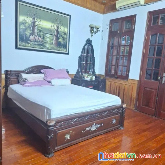 Bán nhà mặt phố nguyễn bá khoản. cầu giấy. ô tô. vỉa hè. dt 84m2. mt 5m. giá 46.3 tỷ.